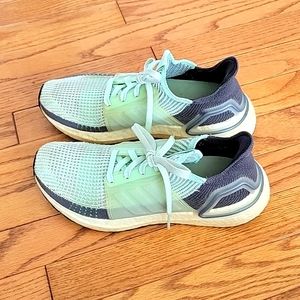 Adidas Women's Ultraboost 20 Running Shoes, Size 8
